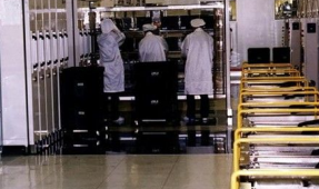 爪式千斤頂在液晶面板設備維修中的應用