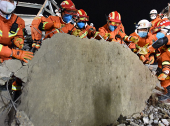 爪式千斤頂助力蘇州倒塌酒店人員搜救工作