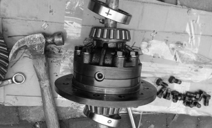 液壓拉馬在磨煤機檢修過程中的應(yīng)用